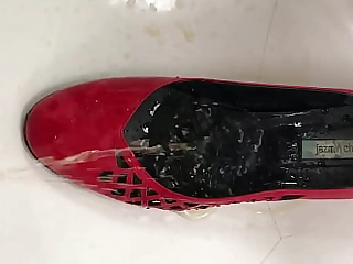 Pissing footwear in tub