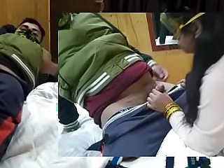 Boy fuck his sexy college gf at girls hostel room on christmas day.
