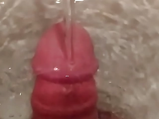 Broadcasting situation water on penis in bath