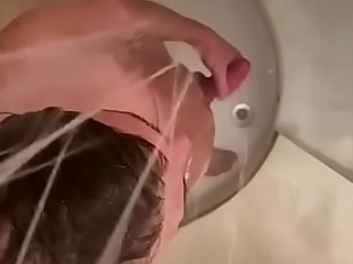 Masturbarmi in doccia è un bellissimo piacere