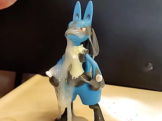 Lucario figure slow-motion (Pokemon)
