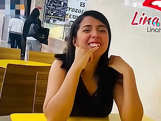 My pal vibrates my toy in the mall of Medellin and I cum delicious!!