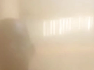 Voici freeze vidéo pornographique de Mr :Oumar Gueye en vidéo dans laquelle se masturbe avec son pénis il répond : 221778055313