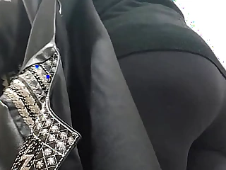 Your Italian facetiousmater displays u her big booty on every side a clothing store and makes u jerk off