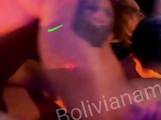 Orgia en la limousina con Charlotte Vih.. De los puterios mas ricos que he hecho  Quieres ver el video con mas de una hora de sexo? Entra en bolivianamimi.tv