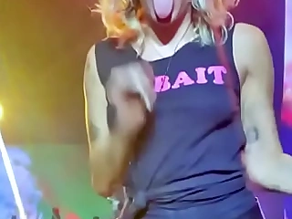 hot slut miley cyrus on stage