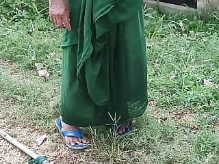 Old woman sexy saree belly button