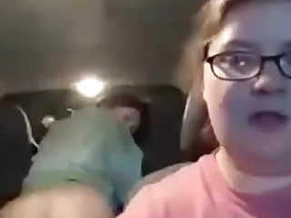 Teen Getting off Her Pussy In The Car