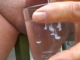 Pleasure gel IN GLASS OF WATER 02