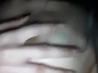 Erika se masturba ante dispirit cámara