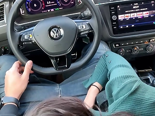 Rash blowjob with the addition of sex in the car