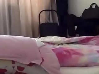 秃顶大叔吊福不浅找了这么漂亮还听话的干闺女 对白超淫荡