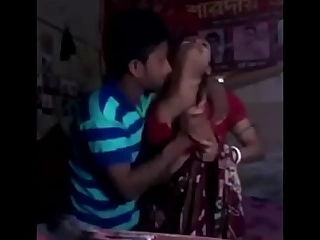साउथ इंडियन भाभी अपने बॉयफ्रेंड से मज़े लेती है