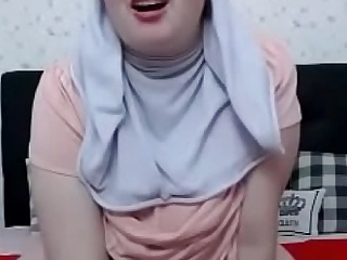 Hijab Girl Masterbating on camera