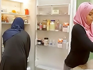 Arab Stepdaughter screws white father!