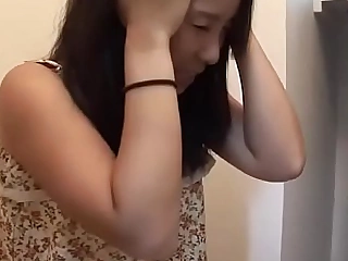 Asian babe getting her cunt inserted with a Spanish fly